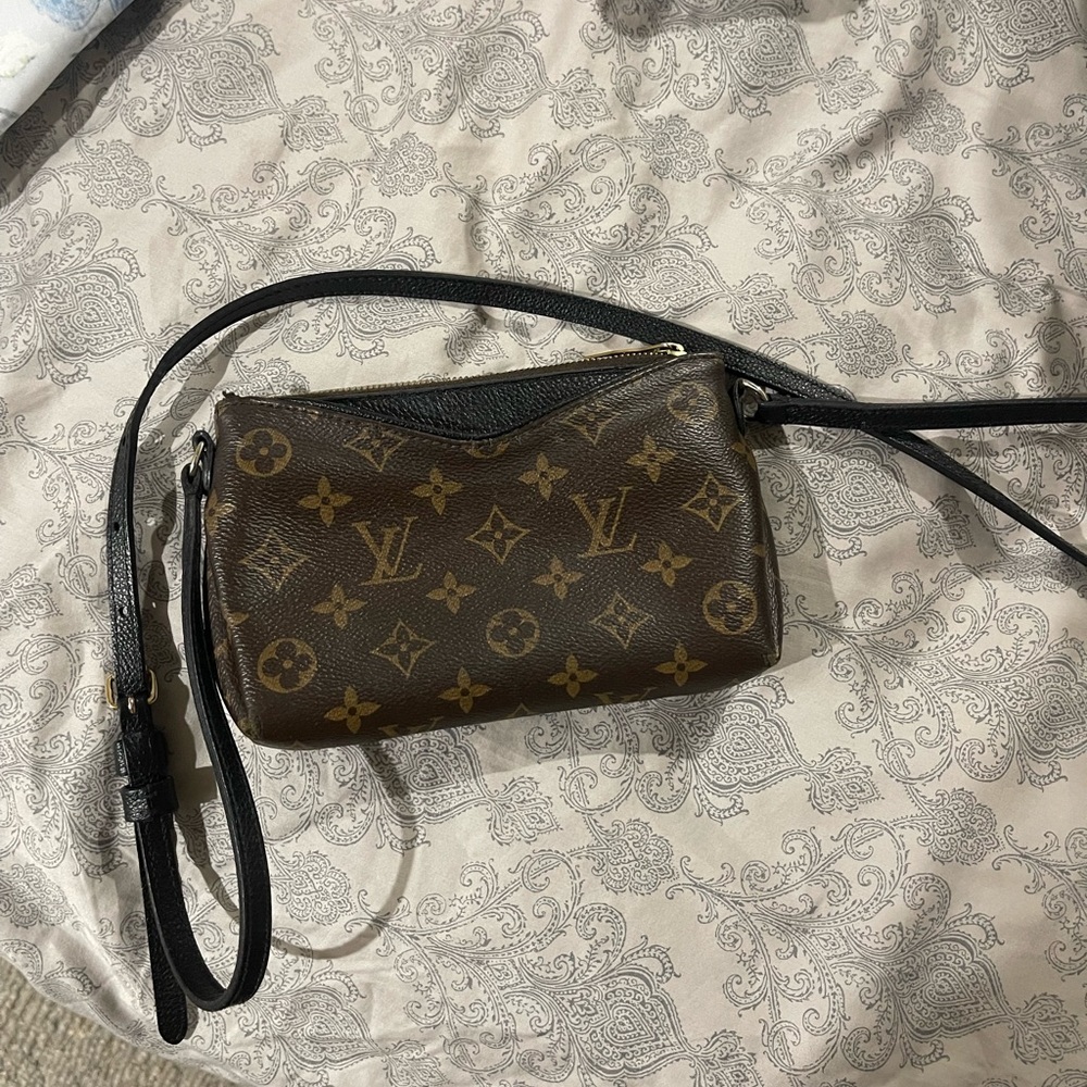Authentic Louis Vuitton Pallas